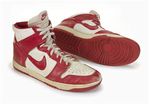 famous 80s nike shoes.